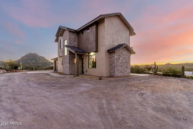 $699,990 | 2605 West Ute Court, New River, AZ 85087