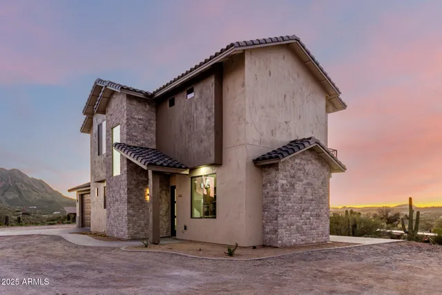 $699,990 | 2605 West Ute Court, New River, AZ 85087