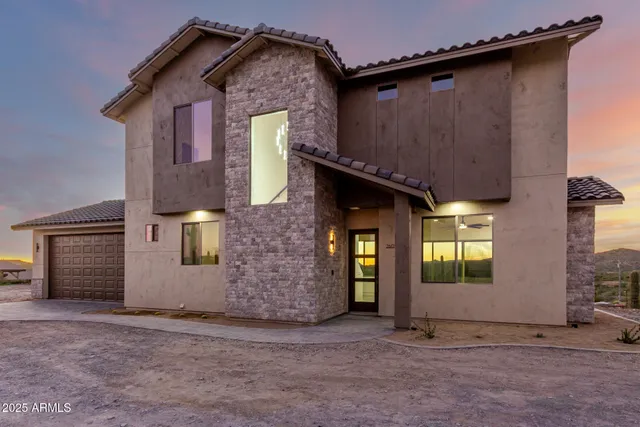 $699,990 | 2605 West Ute Court, New River, AZ 85087