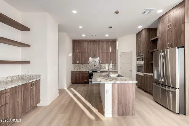 $699,990 | 2605 West Ute Court, New River, AZ 85087