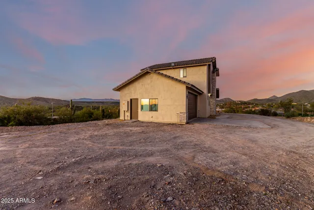 $699,990 | 2605 West Ute Court, New River, AZ 85087