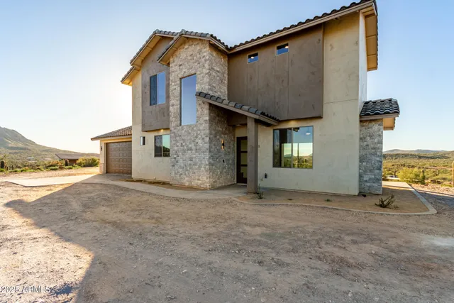 $699,990 | 2605 West Ute Court, New River, AZ 85087