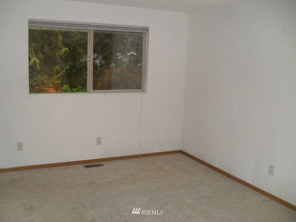 17308 24th Avenue Southeast Bothell, WA 98012 - Photo 8 of 15