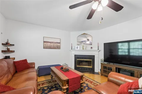 $395,000 | 38 Lexington Lane, Unit E, West Milford, NJ 07480