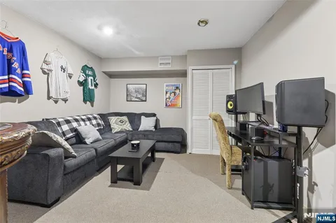 $395,000 | 38 Lexington Lane, Unit E, West Milford, NJ 07480