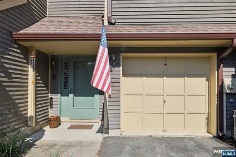 $395,000 | 38 Lexington Lane, Unit E, West Milford, NJ 07480