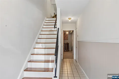 $395,000 | 38 Lexington Lane, Unit E, West Milford, NJ 07480