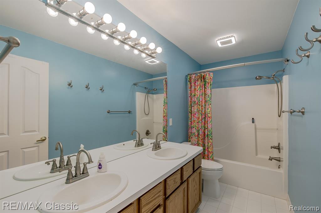 3790 Deer Springs Drive Rochester, MI 48306 - Photo 44 of 51