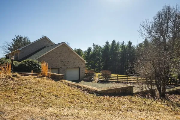 $645,000 | 494 Soapstone Hill Road Southeast, Floyd, VA 24091
