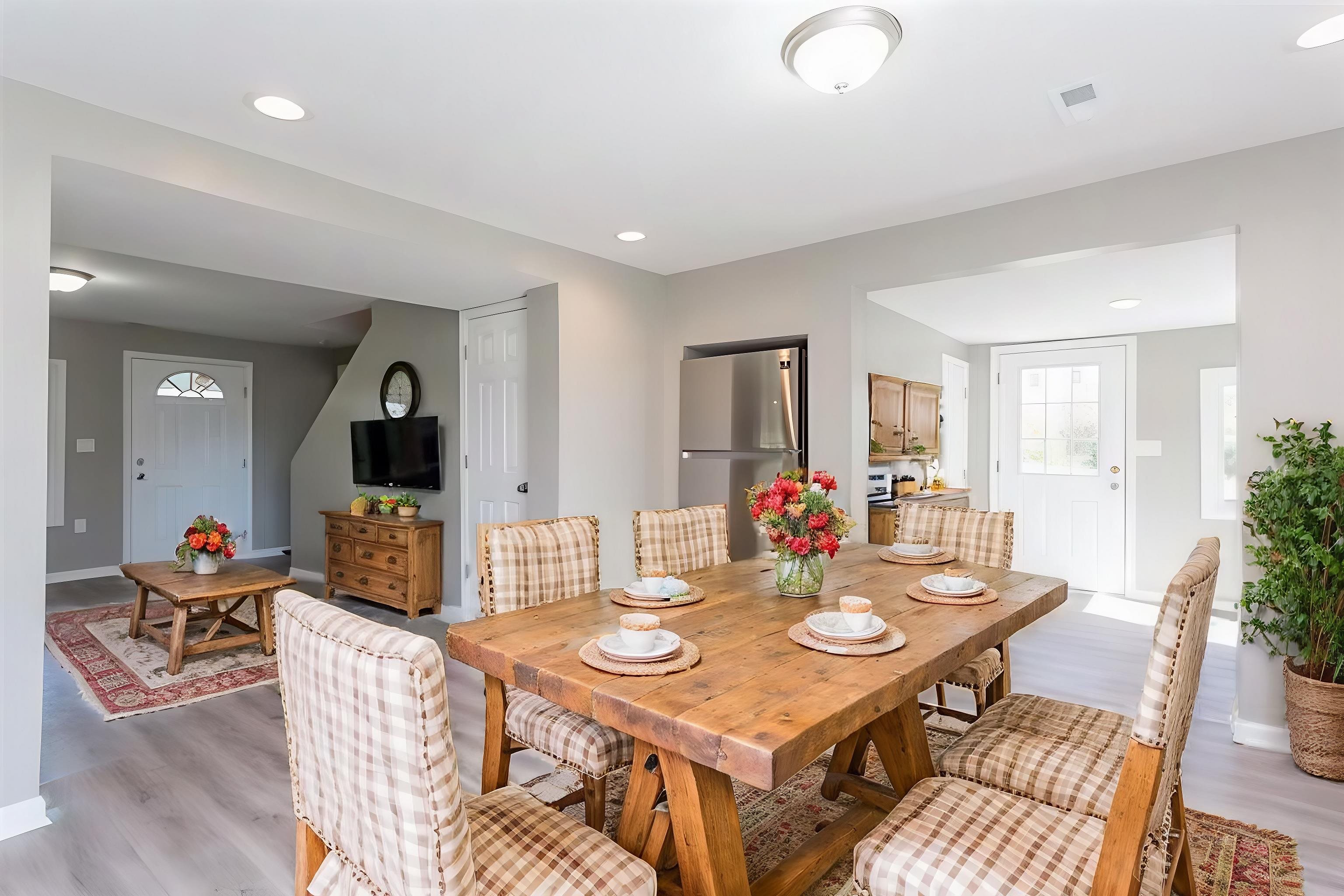 9364 Old County Road Grottoes, VA 24441 - Photo 7 of 14 Gallery Image 7