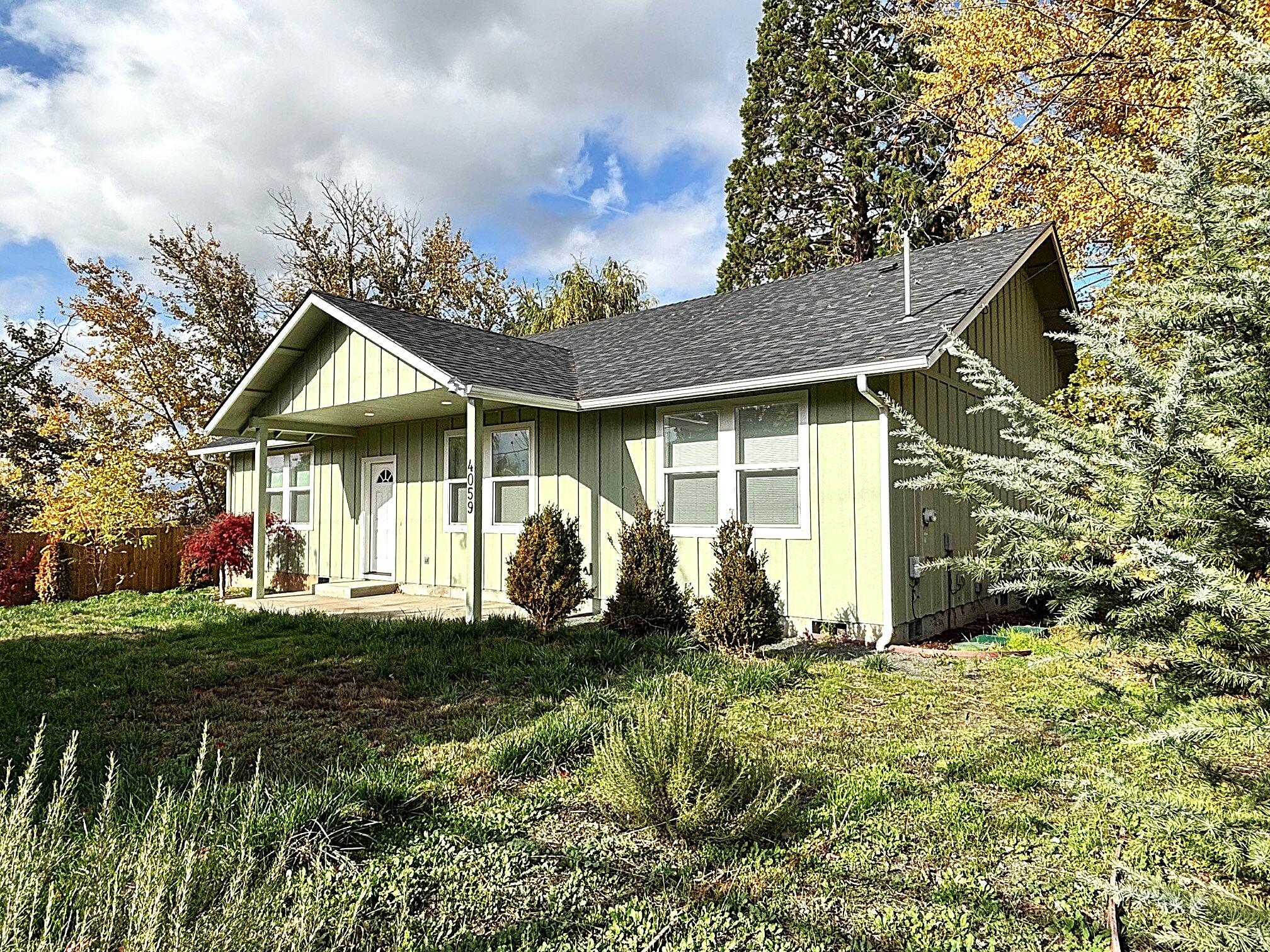 4059 Fern Valley Road Medford, OR 97504 - Photo 2 of 33 Front