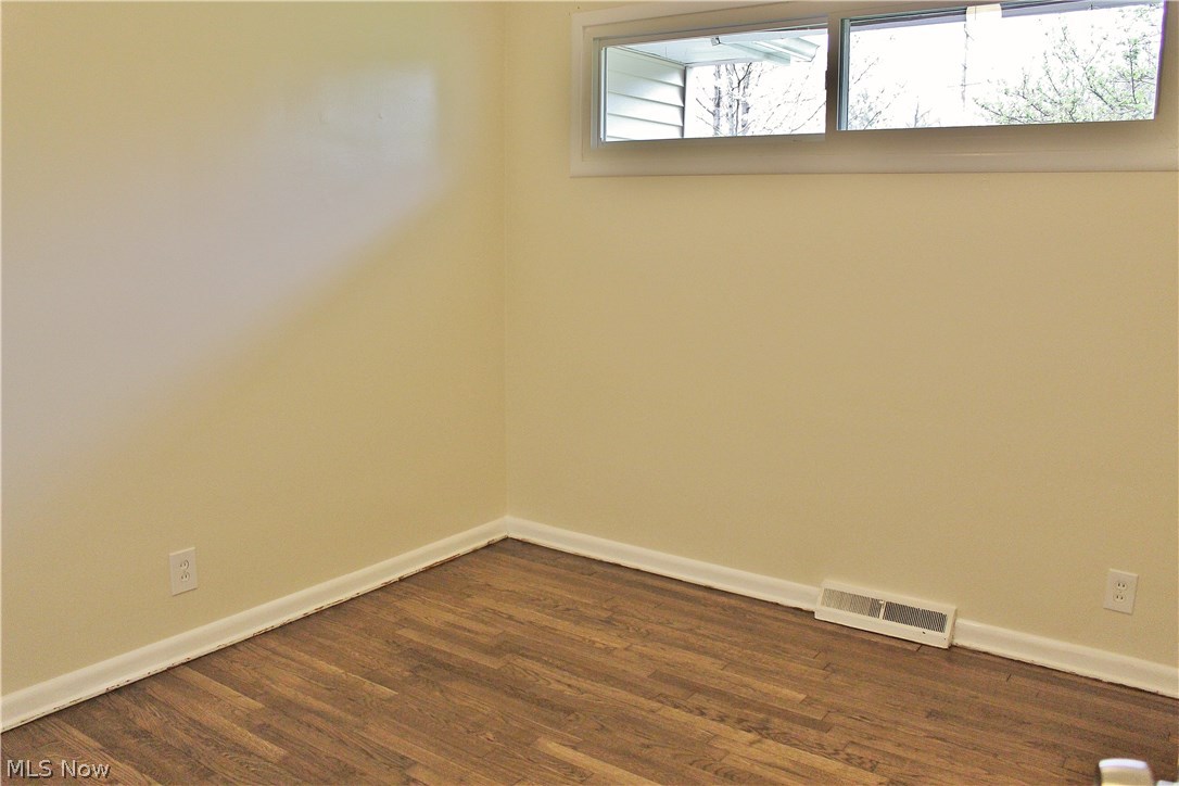 10702 Chillicothe Road Kirtland, OH 44094 - Photo 16 of 25 Bedroom 2