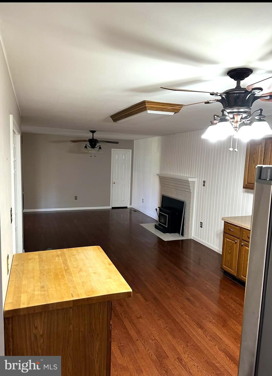 215 Brooke Road Fredericksburg, VA 22405 - Photo 3 of 10