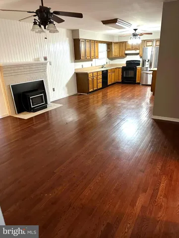 $1,600 | 215 Brooke Road, Fredericksburg, VA 22405