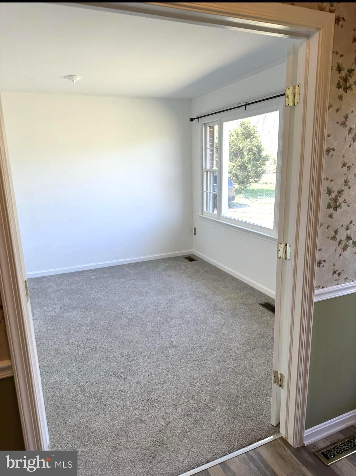 215 Brooke Road Fredericksburg, VA 22405 - Photo 6 of 10