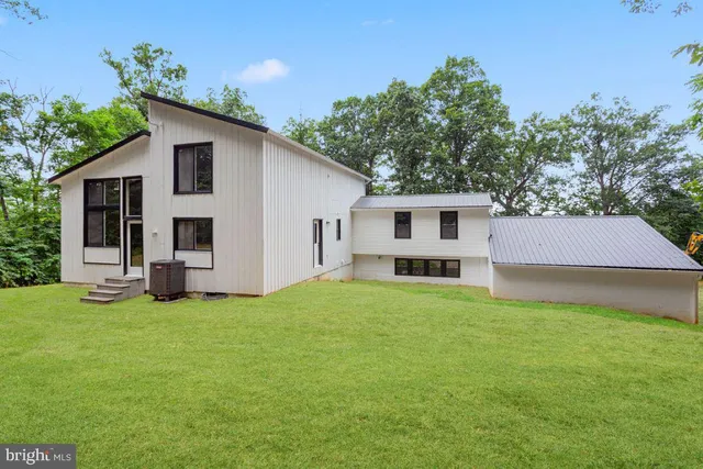 $629,900 | 2325 York Road, Gettysburg, PA 17325