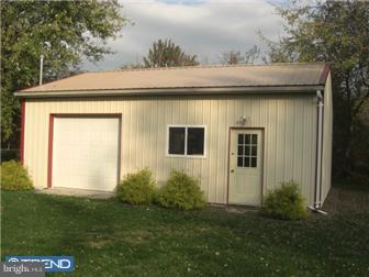 5 South Tilbury Road Salem, NJ 08079 - Photo 3 of 12 Garage