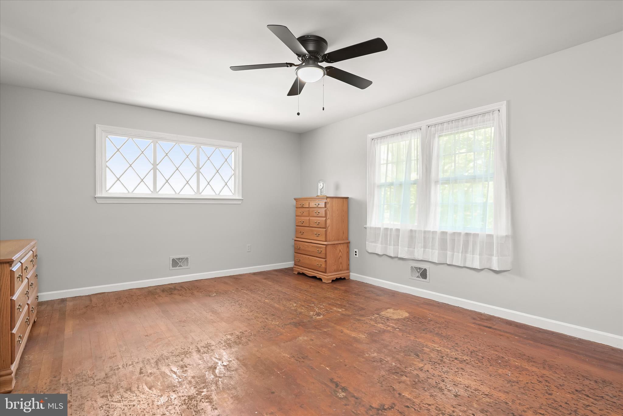 9915 Masser Road Frederick, MD 21702 - Photo 17 of 40 Bedroom 2 - Hardwood Floors