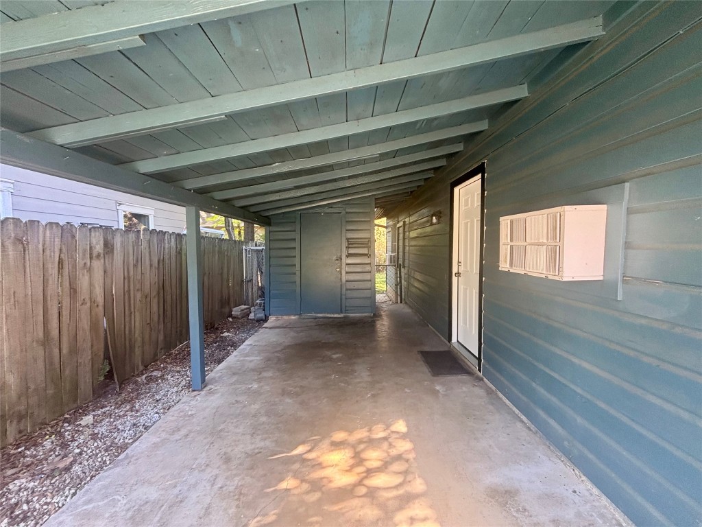 1606 Singleton Avenue Austin, TX 78702 - Photo 20 of 25