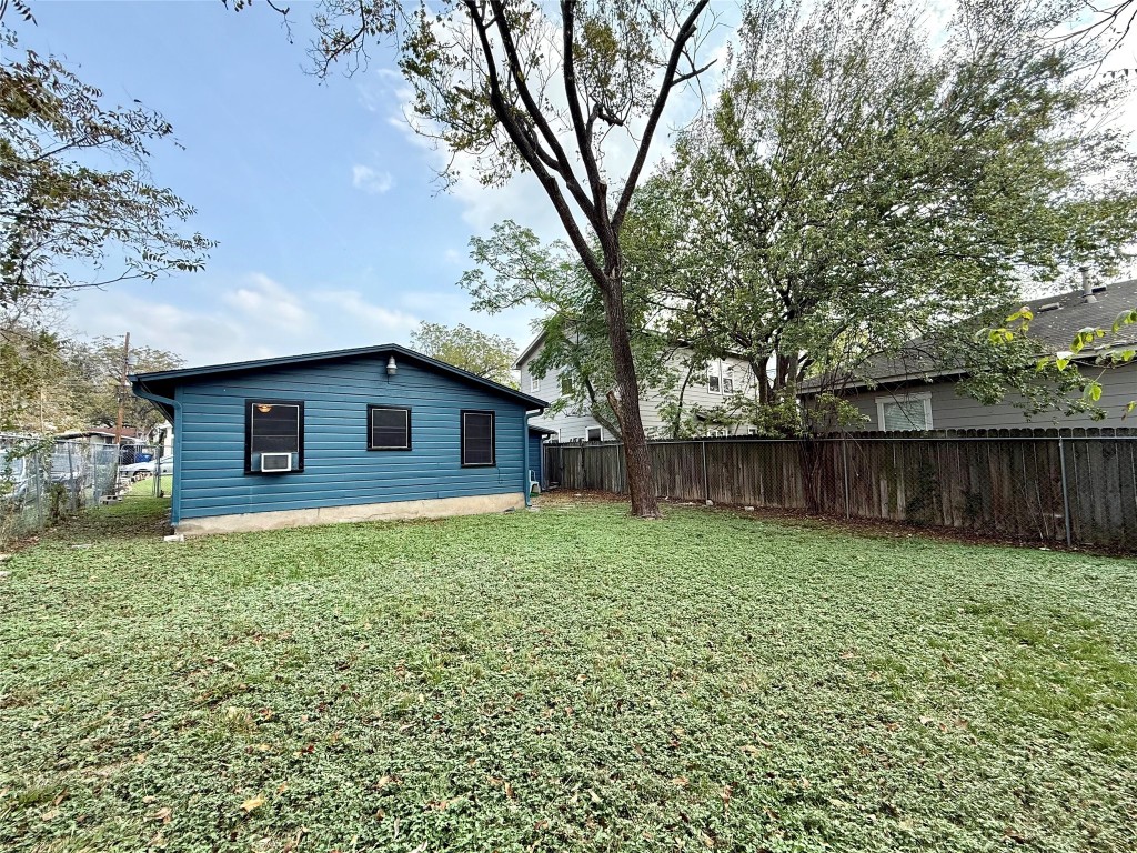 1606 Singleton Avenue Austin, TX 78702 - Photo 25 of 25