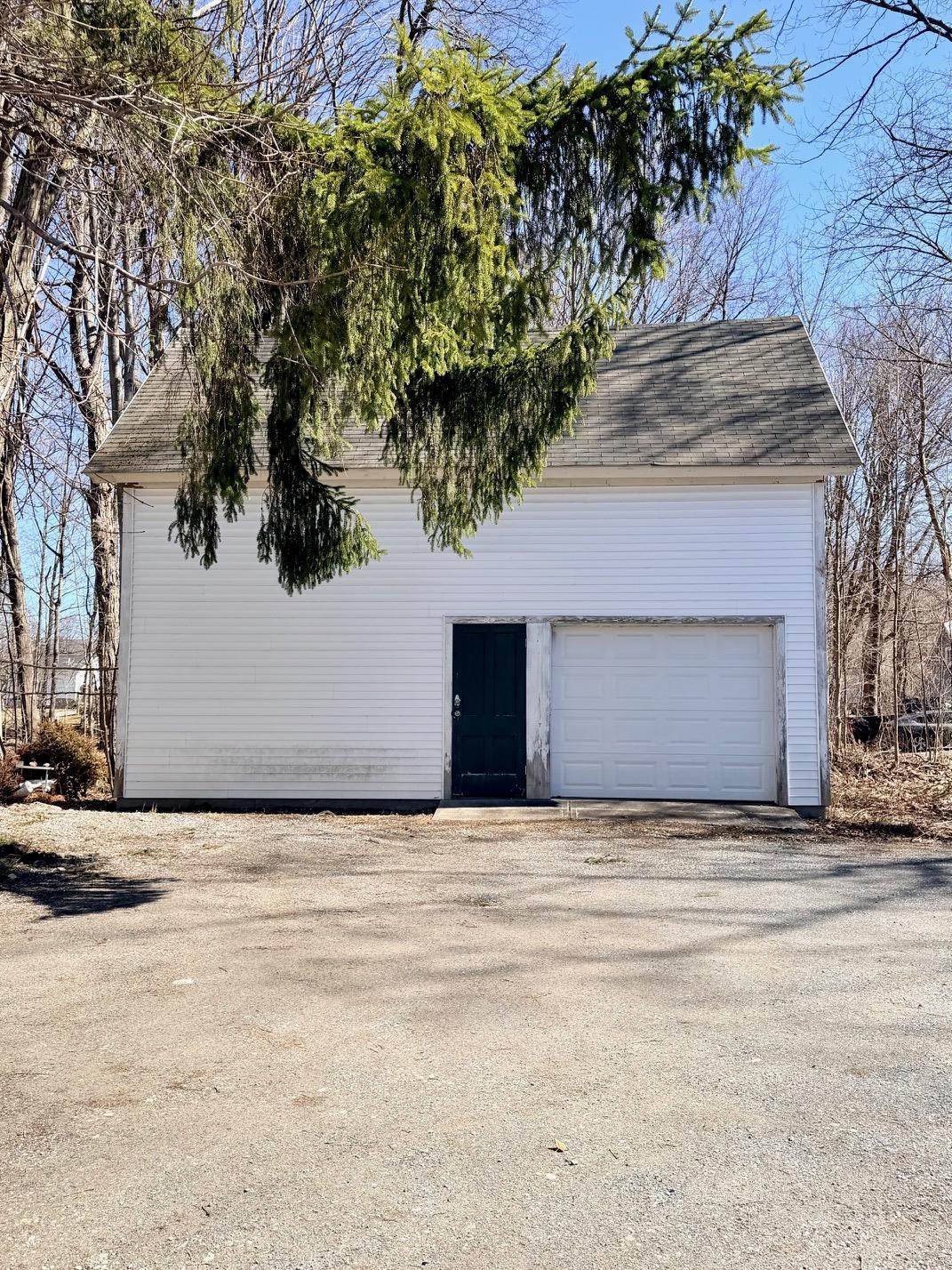 124 South Branch Street Bennington, VT 05201 - Photo 10 of 13