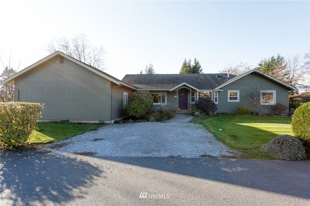 1171 West Smith Road Bellingham, WA 98226 - Photo 3 of 25 Gallery Image 3