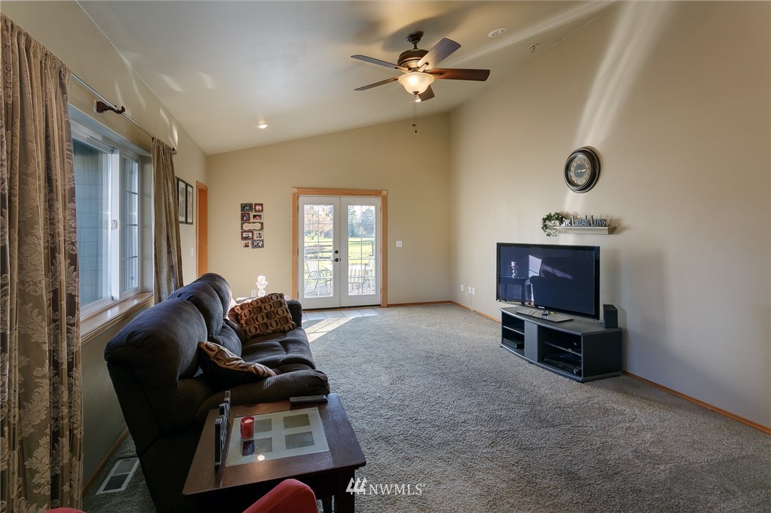 1171 West Smith Road Bellingham, WA 98226 - Photo 6 of 25 Gallery Image 6