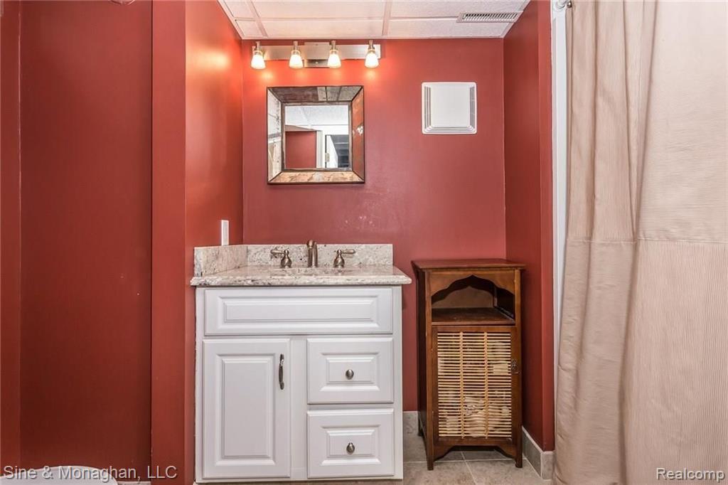 339 Ridgemont Road Grosse Pointe Farms, MI 48236 - Photo 28 of 39