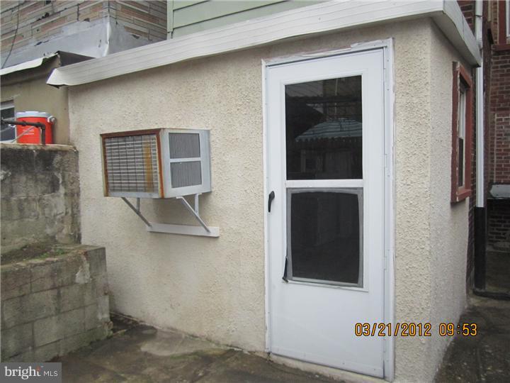 838 West Ritner Street Philadelphia, PA 19148 - Photo 5 of 7 Exterior Back