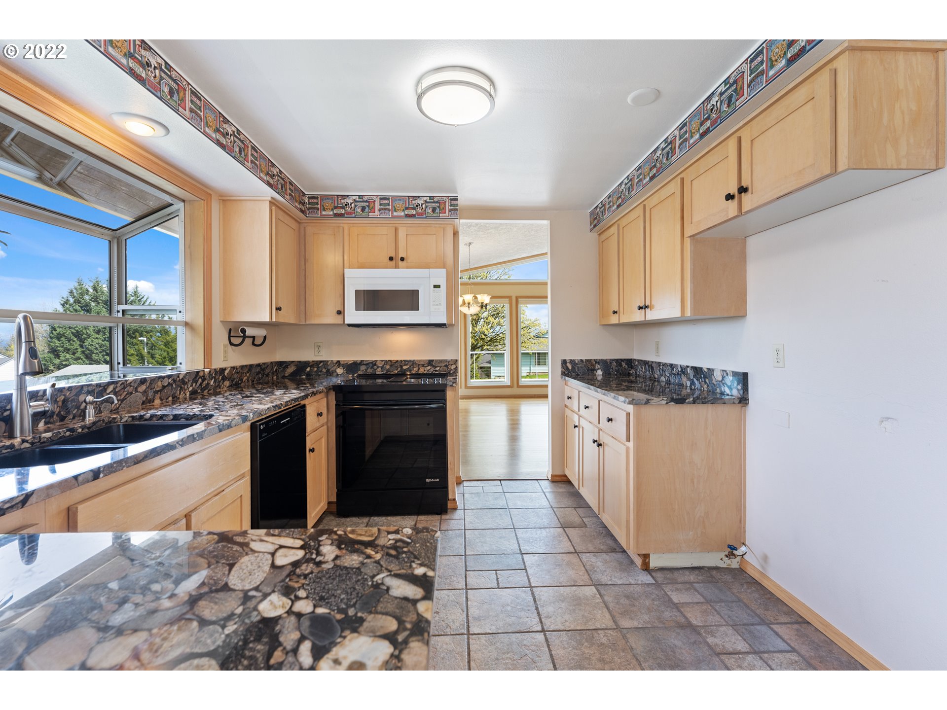 2919 Northwest Kent Street Camas, WA 98607 - Photo 10 of 32 Gallery Image 10