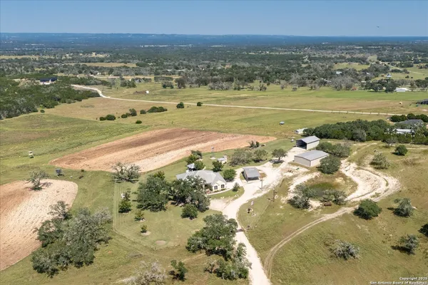 $1,295,000 | 34 Cravey Road, Boerne, TX 78006