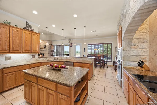 $1,295,000 | 34 Cravey Road, Boerne, TX 78006