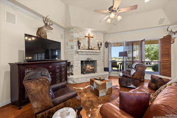 $1,295,000 | 34 Cravey Road, Boerne, TX 78006