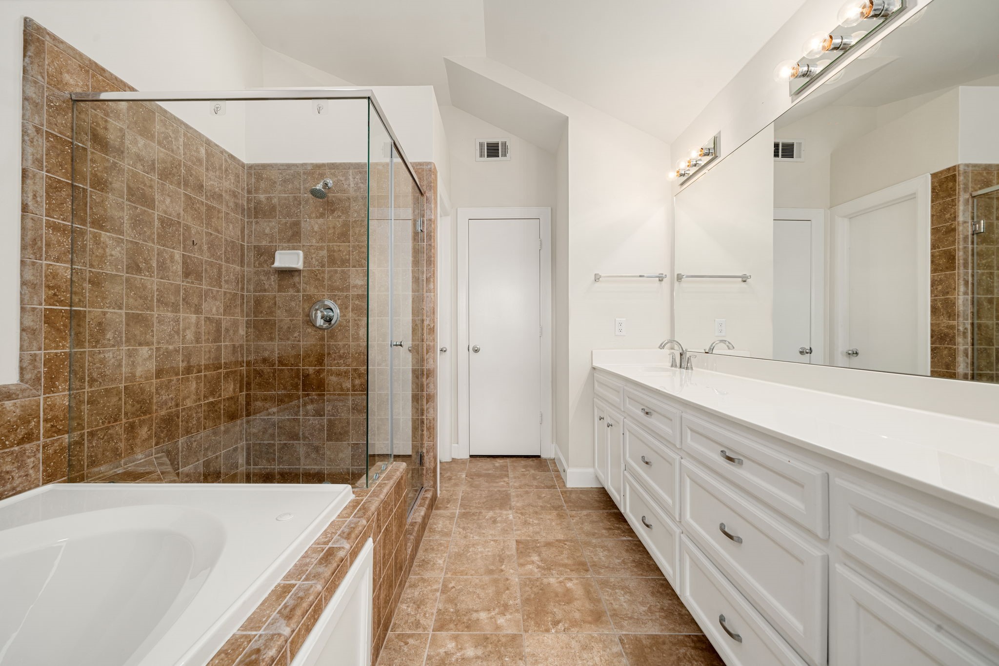 8705 Bryam Street, Unit 604 Houston, TX 77061 - Photo 10 of 25