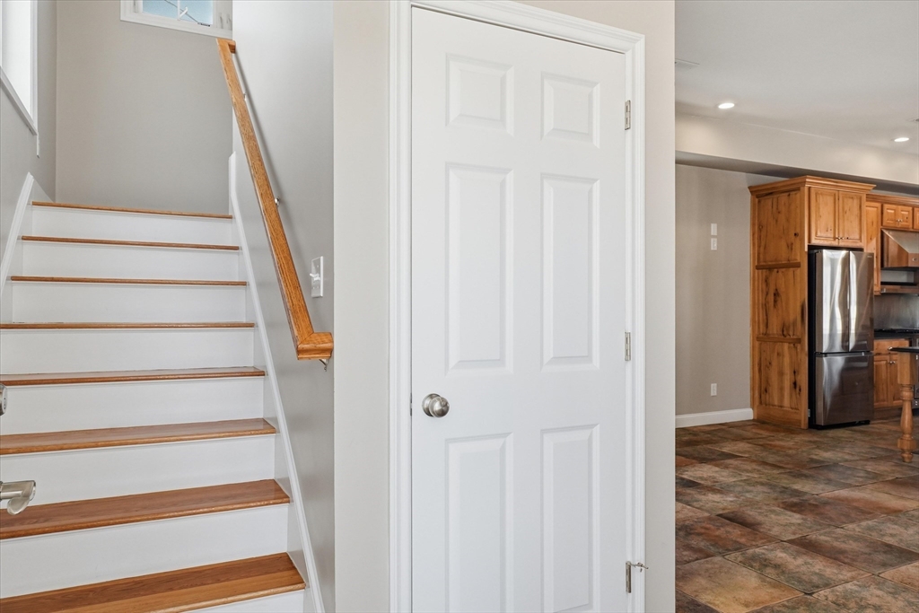 27 Bittersweet Lane Hampton, NH 03842 - Photo 5 of 42