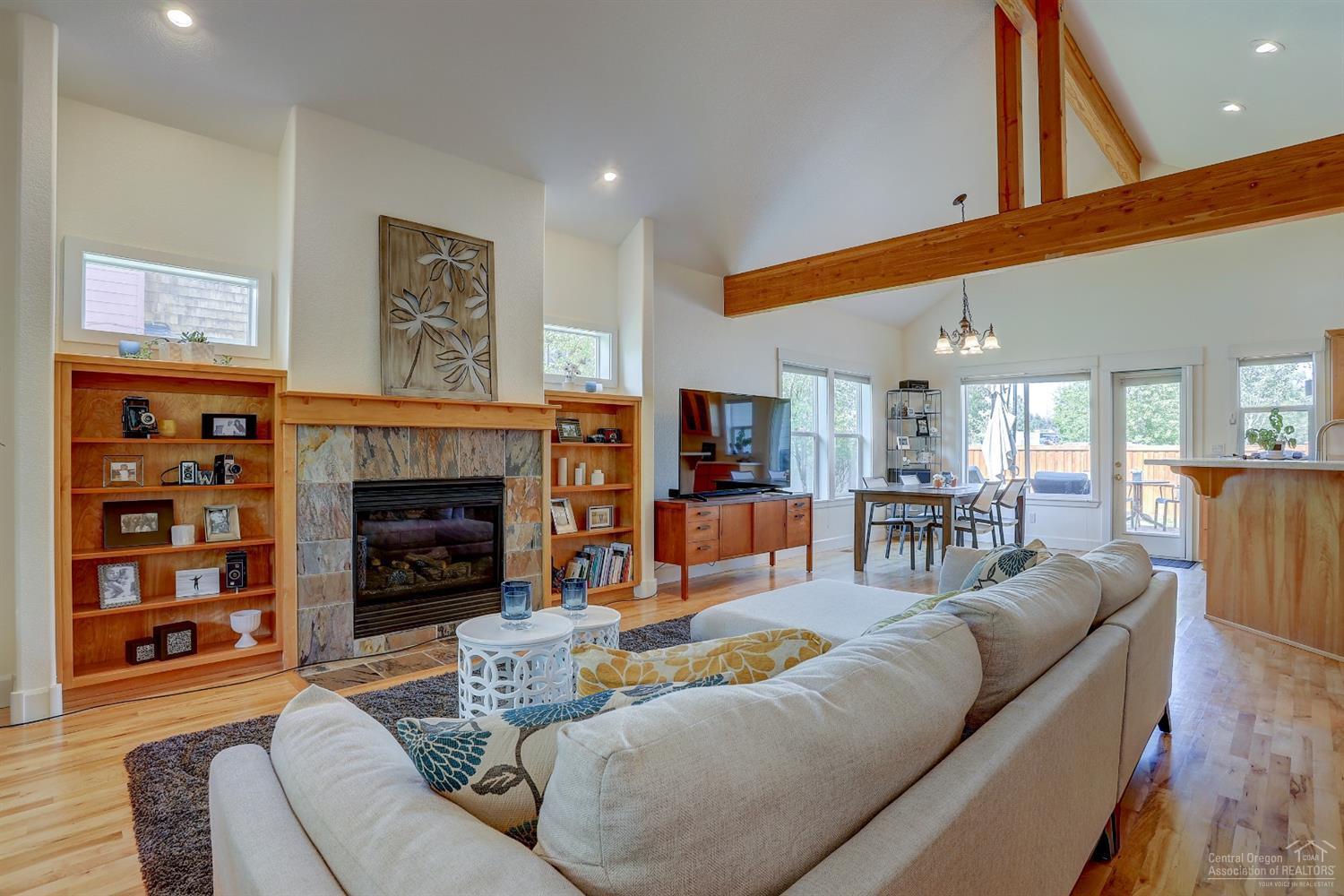41 Southwest Allen Road Bend, OR 97702 - Photo 6 of 25 The vaulted great room features exposed