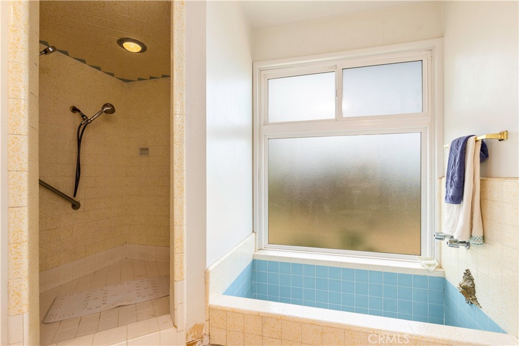 2800 Merced Street Nice, CA 95464 - Photo 35 of 49 Tub & Shower Bathroom 2