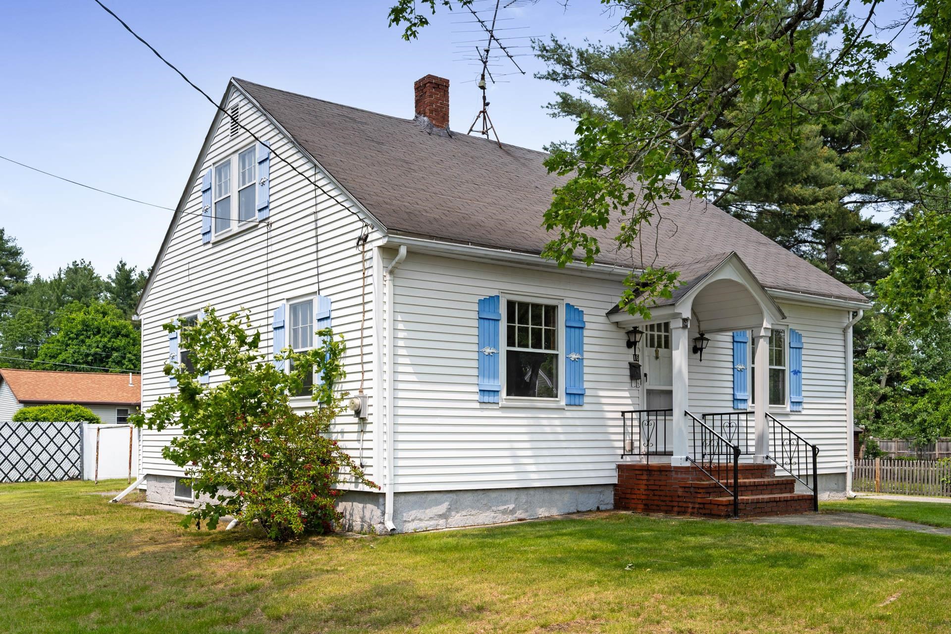 16 Roby Road Nashua, NH 03064 - Photo 3 of 49
