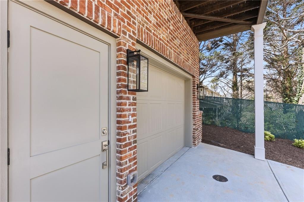 1123 Riverside Terrace Gainesville, GA 30501 - Photo 10 of 37