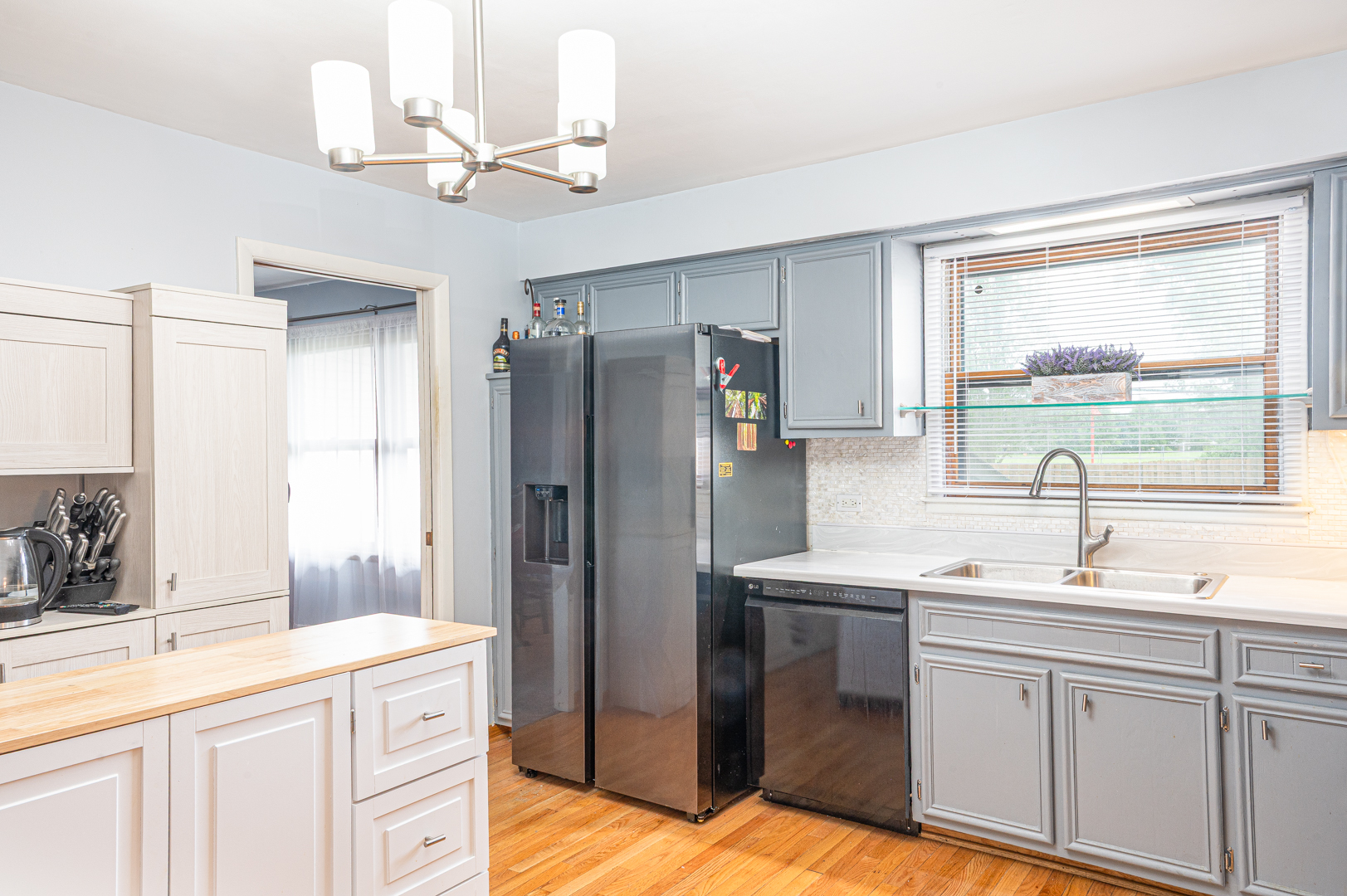 1331 Heather Road Homewood, IL 60430 - Photo 8 of 32 Gallery Image 8