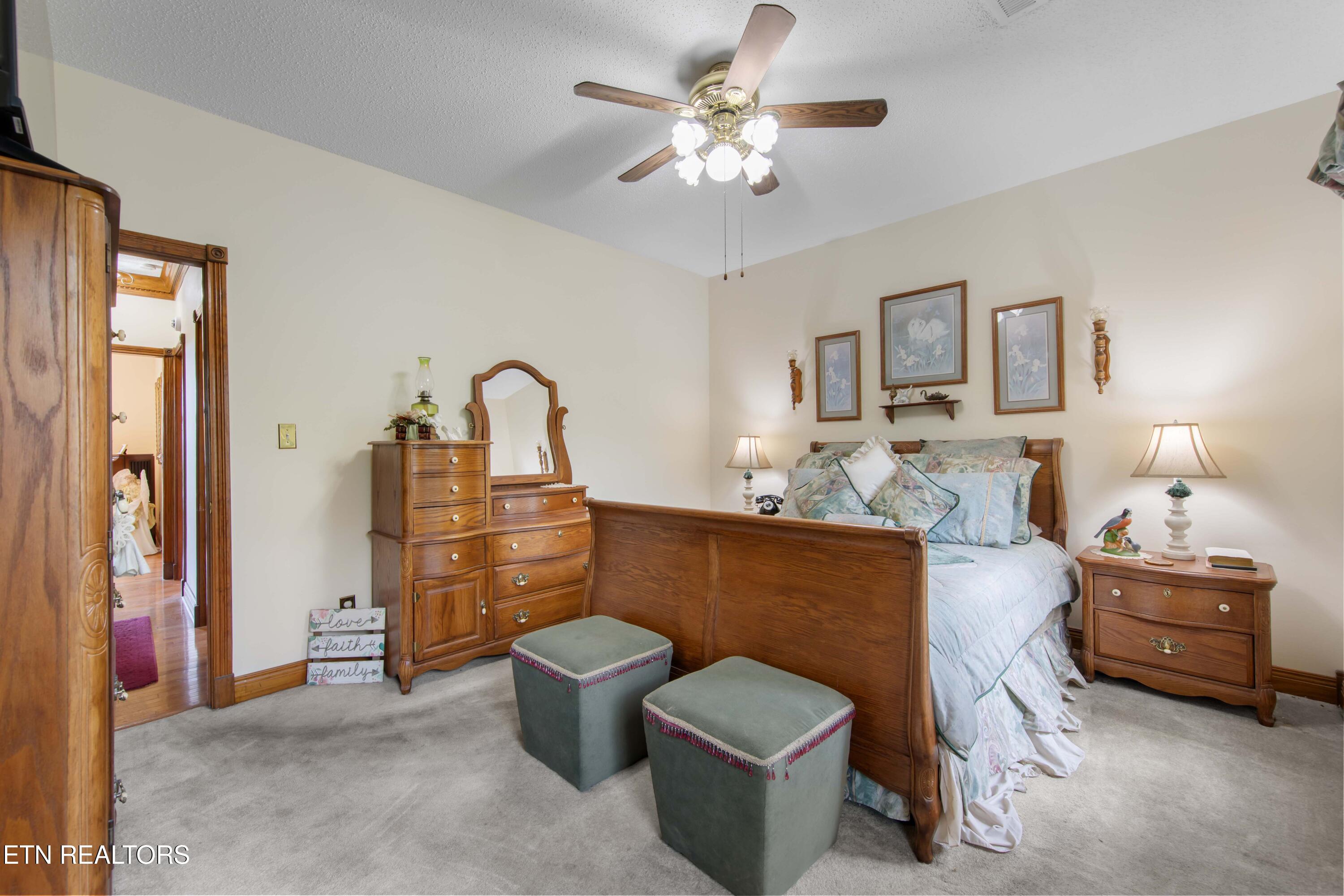 300 Lowe Road Huntsville, TN 37756 - Photo 29 of 60 030A1677