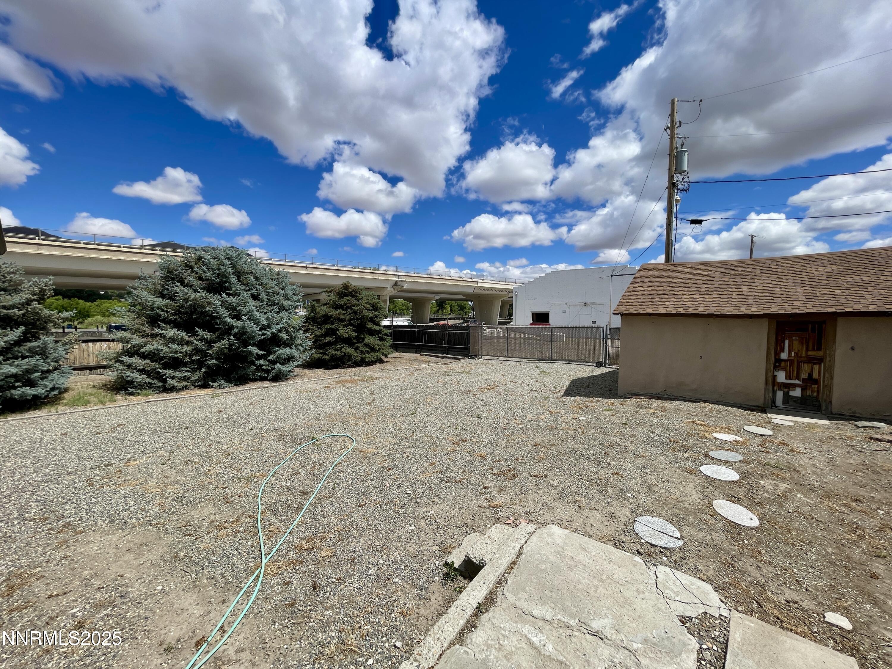 77 Lay Street Winnemucca, NV 89445 - Photo 26 of 28 a view of a backyard