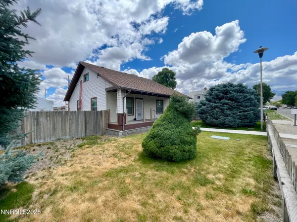$255,000 | 77 Lay Street, Winnemucca, NV 89445