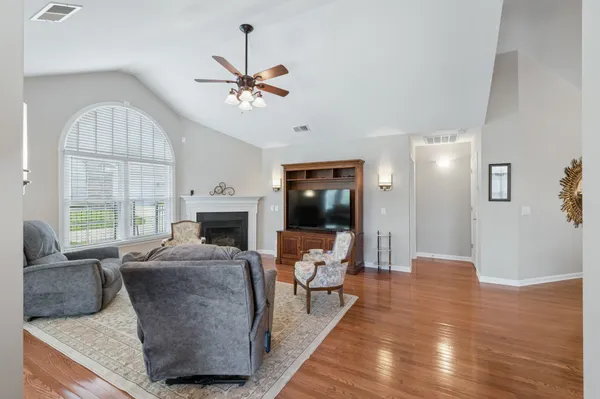 $408,000 | 825 South Browns Lane, Unit 1404, Gallatin, TN 37066