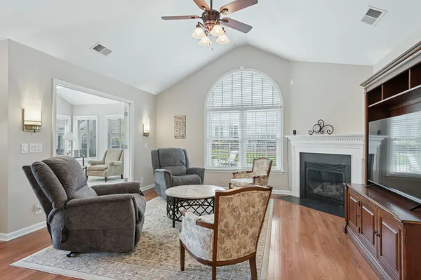 $408,000 | 825 South Browns Lane, Unit 1404, Gallatin, TN 37066