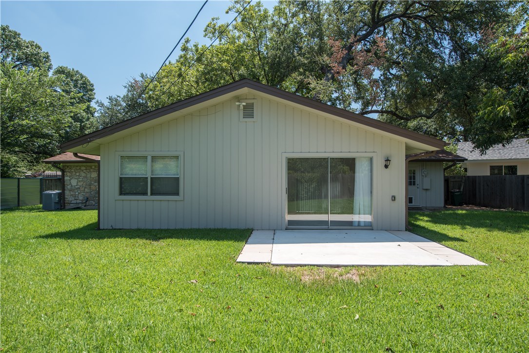 2902 Silverleaf Drive Austin, TX 78757 - Photo 28 of 30