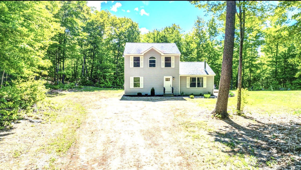 69 Thomas Pond Terrace Road Raymond, ME 04071 - Photo 2 of 21 Front Photo