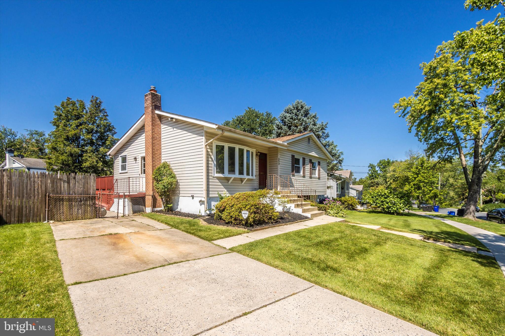 2618 Cory Terrace Silver Spring, MD 20902 - Photo 4 of 57 Gallery Image 4