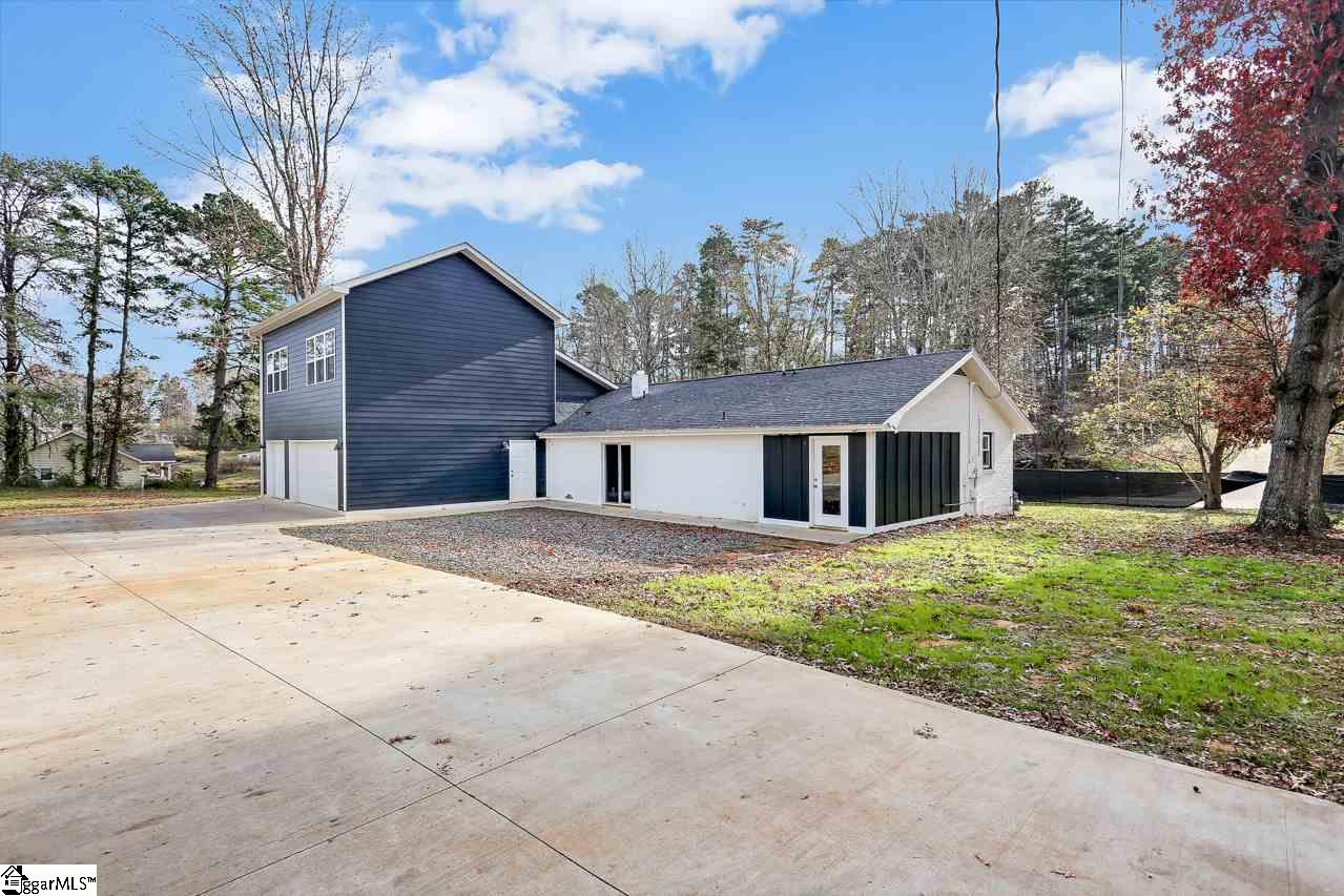 4916 State Park Road Travelers Rest, SC 29690 - Photo 2 of 34 Beautiful bricked hard-board combination