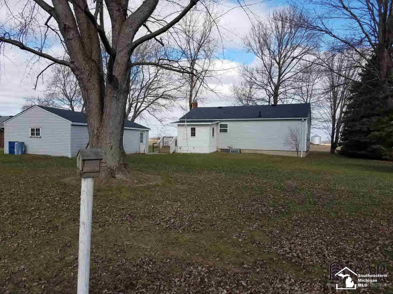 1385 East Rauch Road Erie, MI 48133 - Photo 8 of 25 21267951-7.JPG